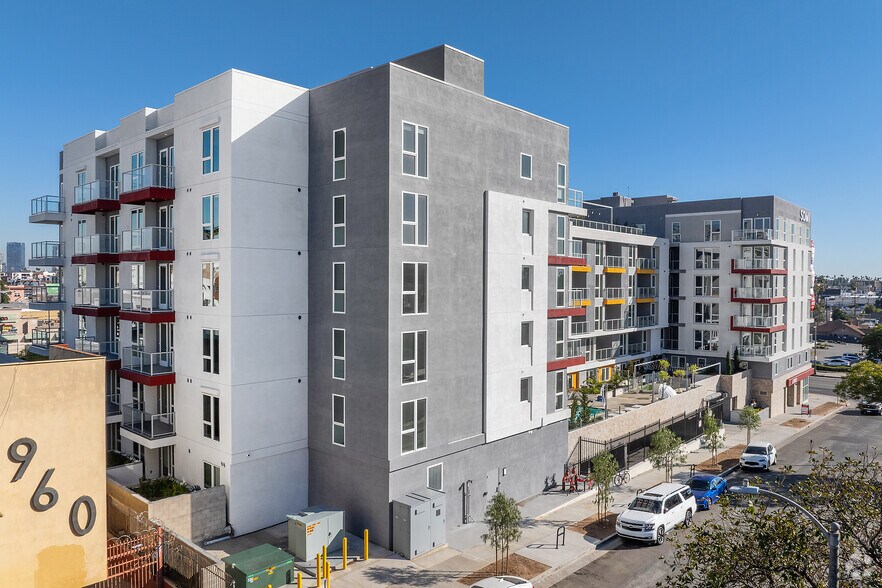 More Photos Of 988 S Manhattan Pl, Los Angeles Multifamily For Sale