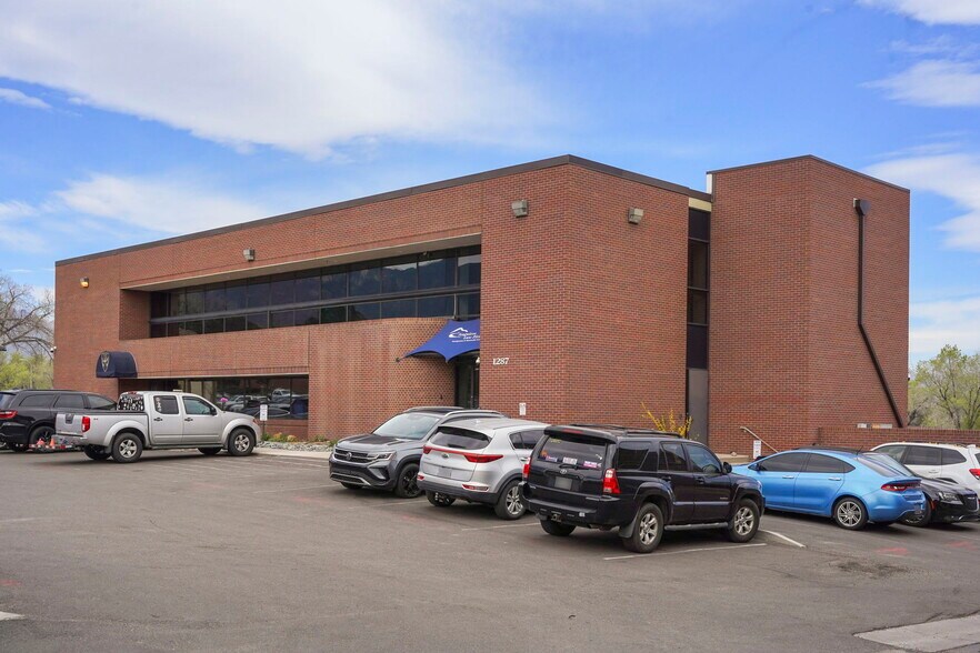 More Photos Of 1287 Lake Plaza Dr, Colorado Springs Office For Sale