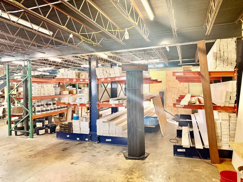 More Photos Of 3090 SW 8th St, Miami Freestanding For Lease