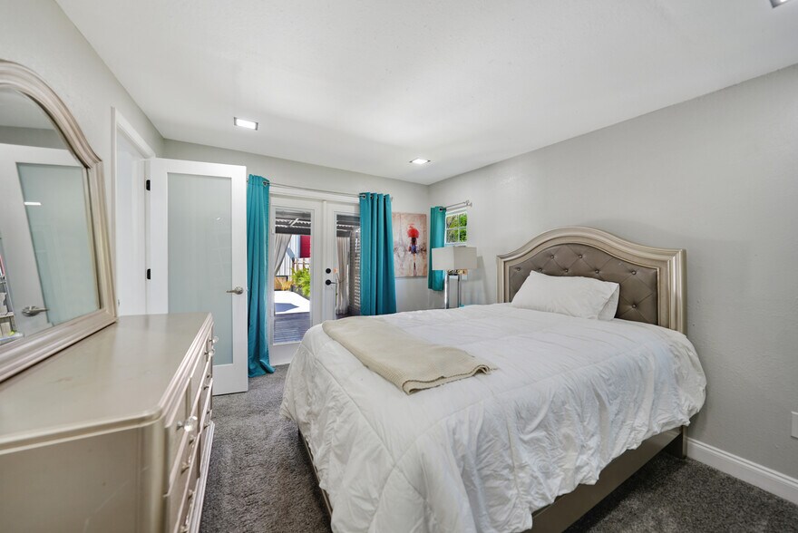 More Photos Of 2461 SW Highway 17, Arcadia Warehouse For Sale