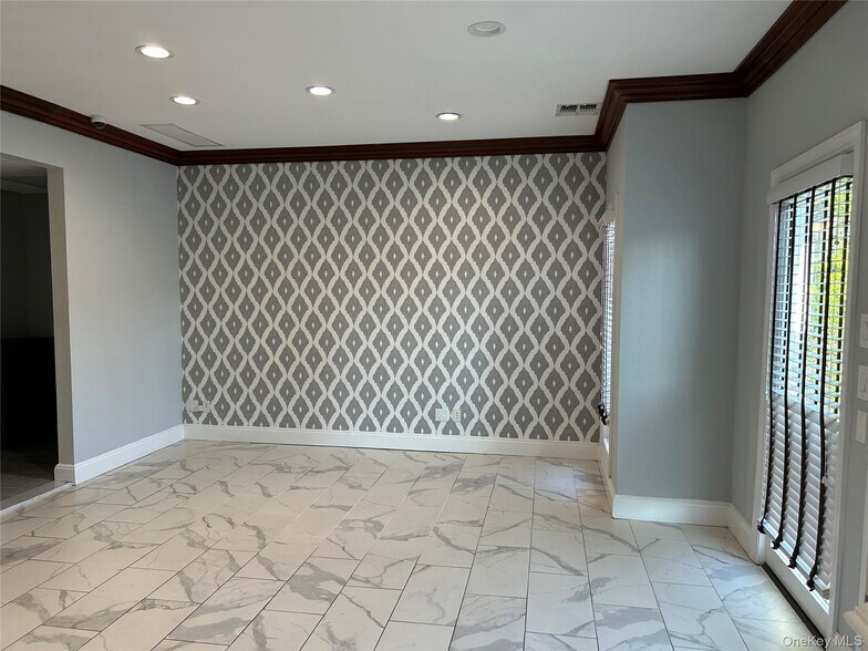 More Photos Of 361 Union Blvd, West Islip Office For Sale