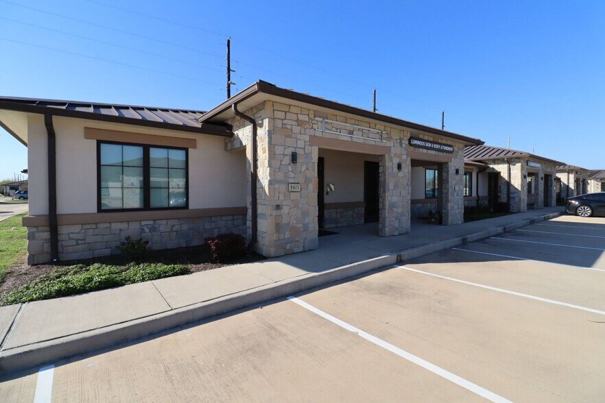 Primary Photo Of 800 Bonaventure Way, Sugar Land Office For Sale