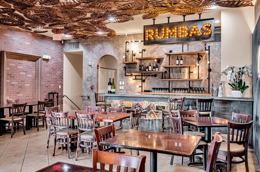 More Photos Of 223 Valencia Ave, Coral Gables Restaurant For Lease
