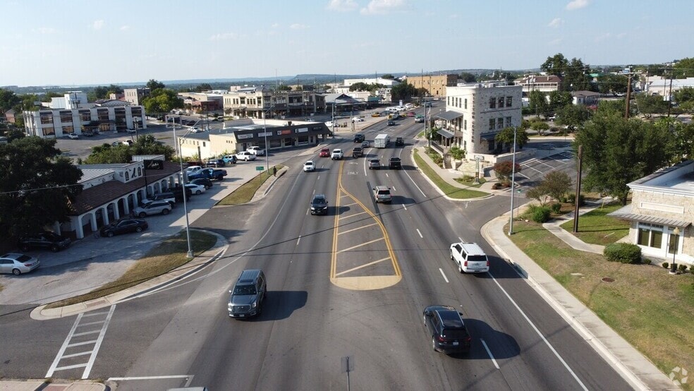 More Photos Of 116 S US Highway 281, Marble Falls Office For Lease