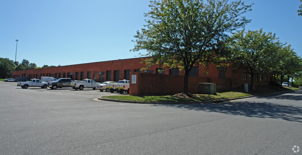 More Photos Of 1500 Caton Center Dr, Arbutus Unknown For Lease