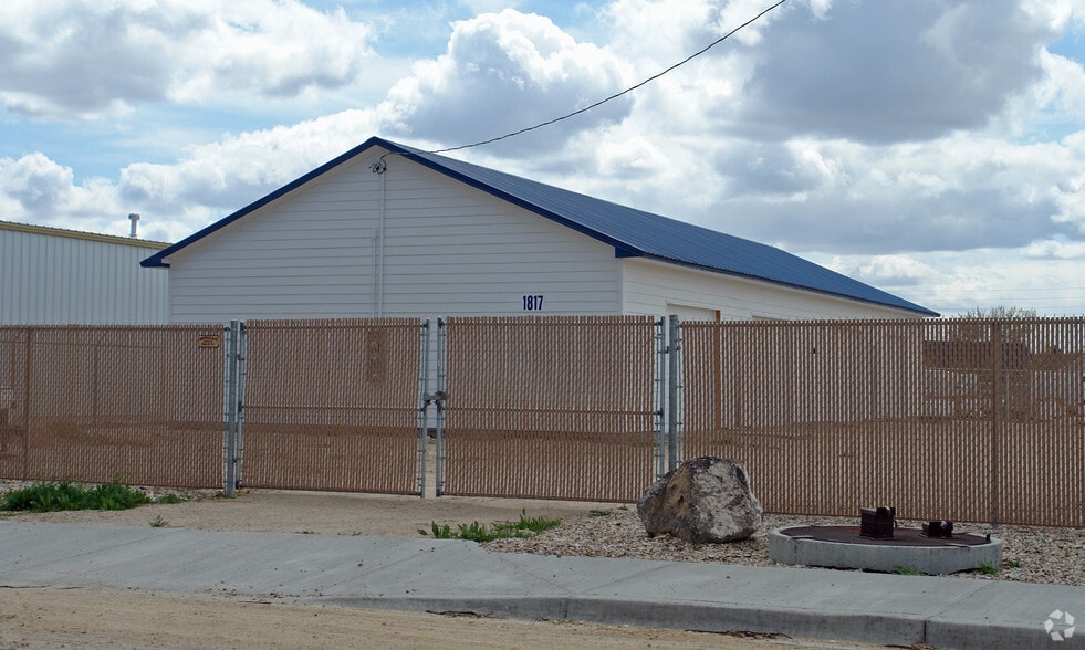 Primary Photo Of 1817 E Sherman Ave, Nampa Self Storage For Lease