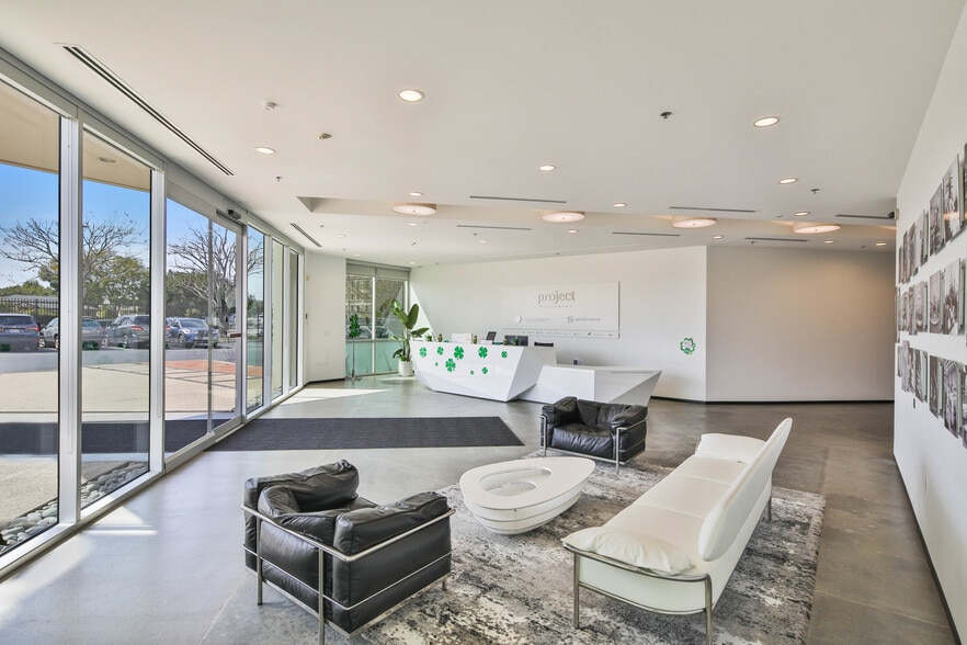 More Photos Of 18500 Crenshaw Blvd, Torrance Warehouse For Sale