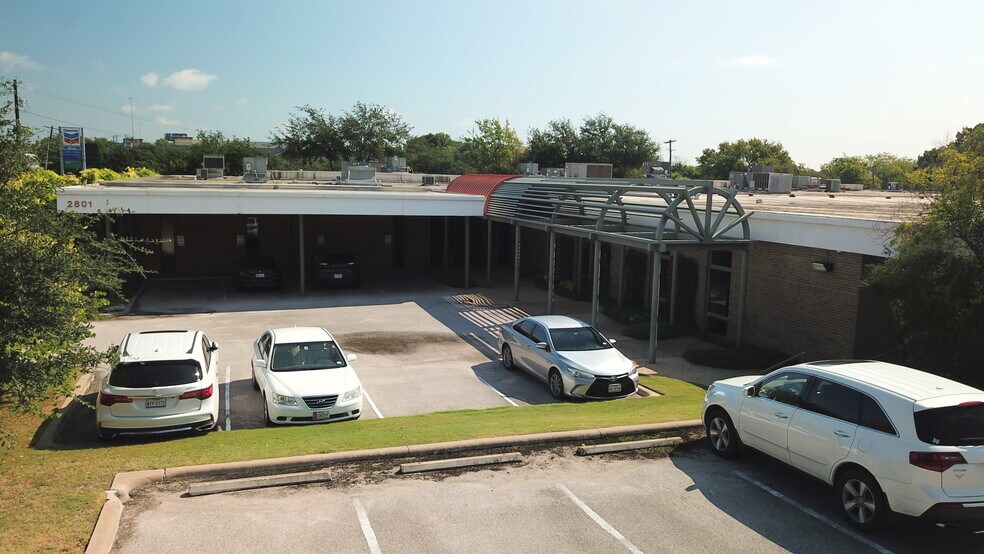 More Photos Of 2801 S Interstate 35 S, Austin Loft Creative Space For Lease
