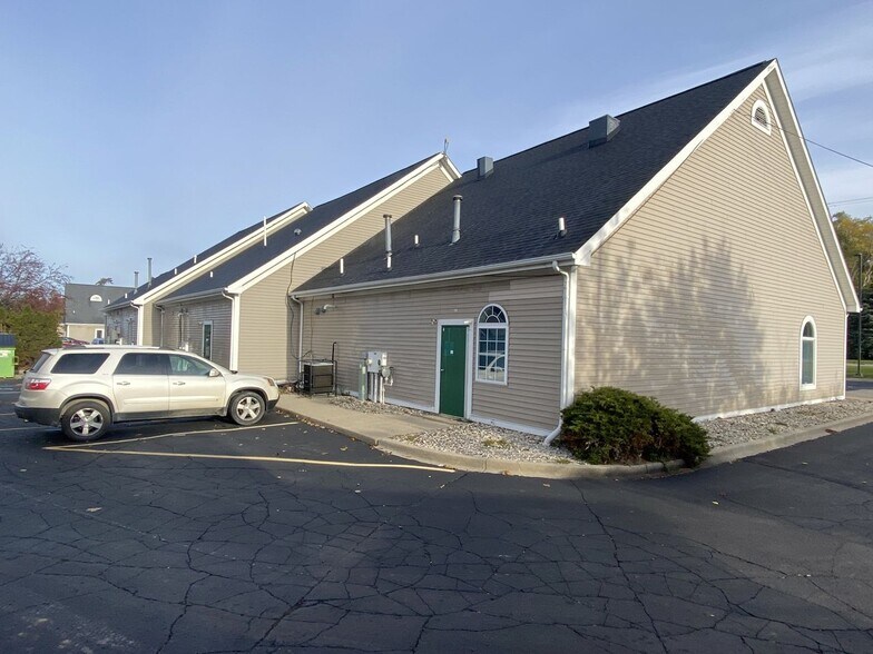 More Photos Of 3535 Beecher Rd, Flint Medical For Lease