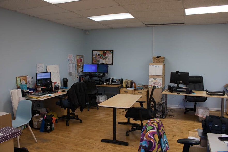 More Photos Of 1224 W Belmont Ave, Chicago Storefront Retail Residential For Lease