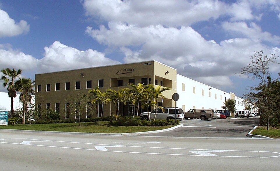 More Photos Of 3505-3591 NW 82nd Ave, Doral Warehouse For Lease