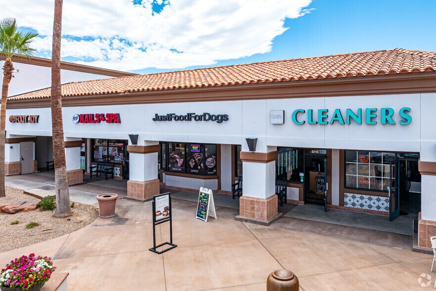 More Photos Of 36101 Bob Hope Dr, Rancho Mirage Unknown For Lease