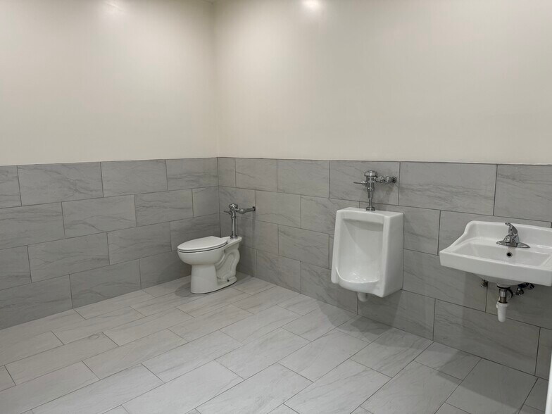 More Photos Of 500 E Compton Blvd, Compton Medical For Lease