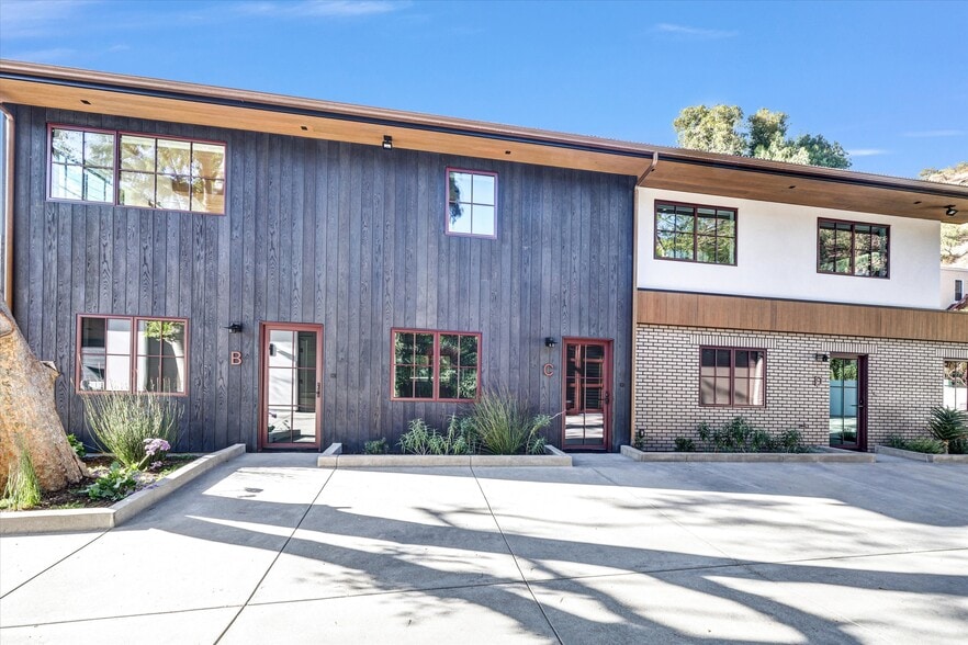 More Photos Of 21024 Laguna Canyon Rd, Laguna Beach Storefront Retail Residential For Lease