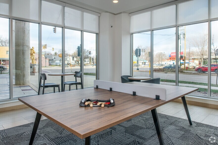 More Photos Of 2521 East Washington Ave, Madison Apartments For Lease