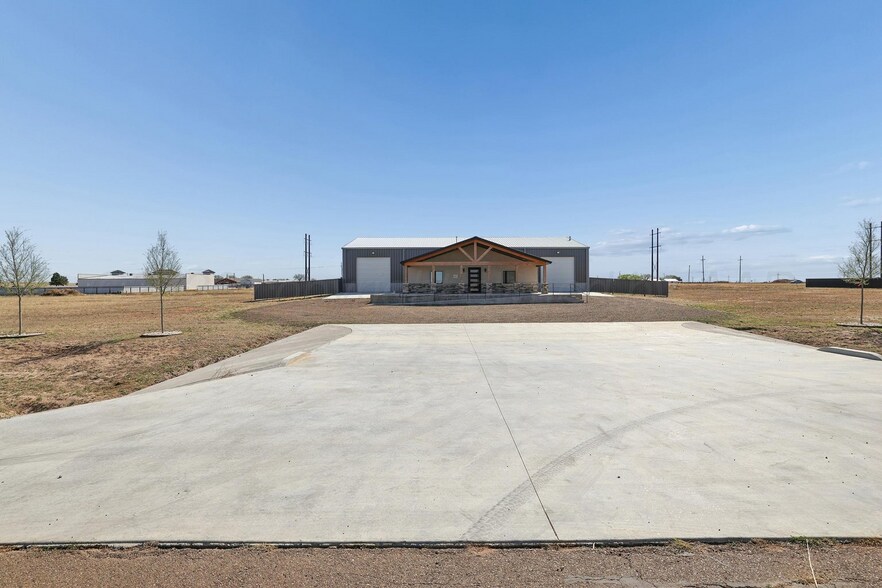 More Photos Of 8501 Cargo Ln, Amarillo Light Manufacturing For Sale
