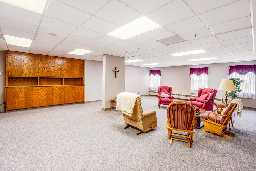More Photos Of W2658 WI-33, La Crosse Assisted Living For Sale