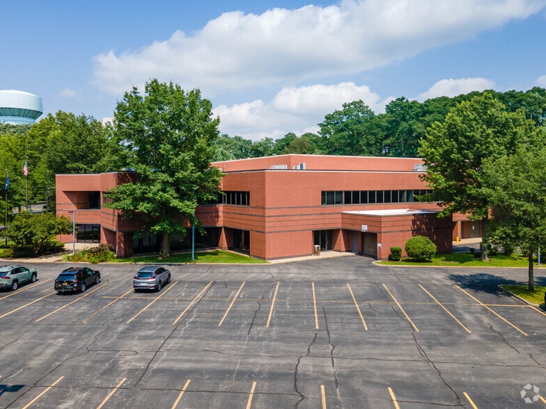Primary Photo Of 94 New Karner Rd, Albany Office For Lease