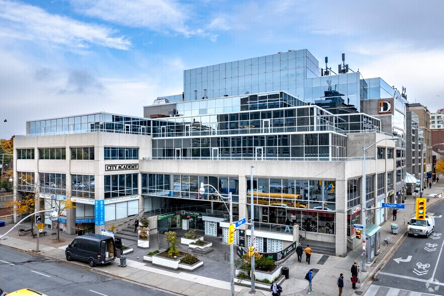 Primary Photo Of 1910-1920 Yonge St, Toronto Office Residential For Lease