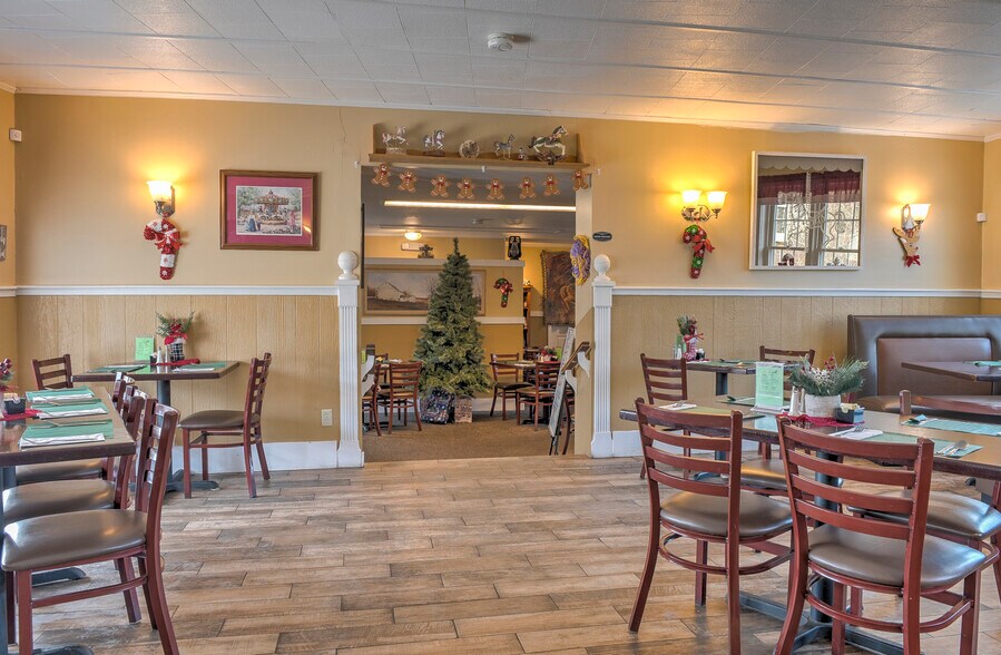 More Photos Of 10 NH Route 12 S, Fitzwilliam Restaurant For Sale
