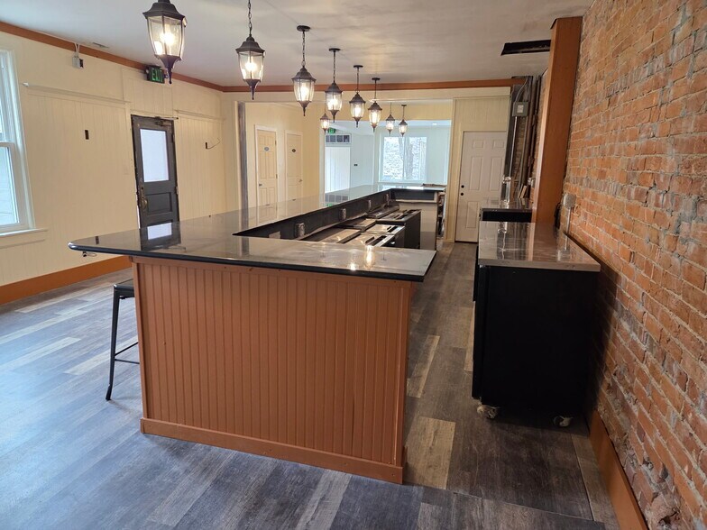 More Photos Of 6344 Gracely Dr, Cincinnati Restaurant For Sale