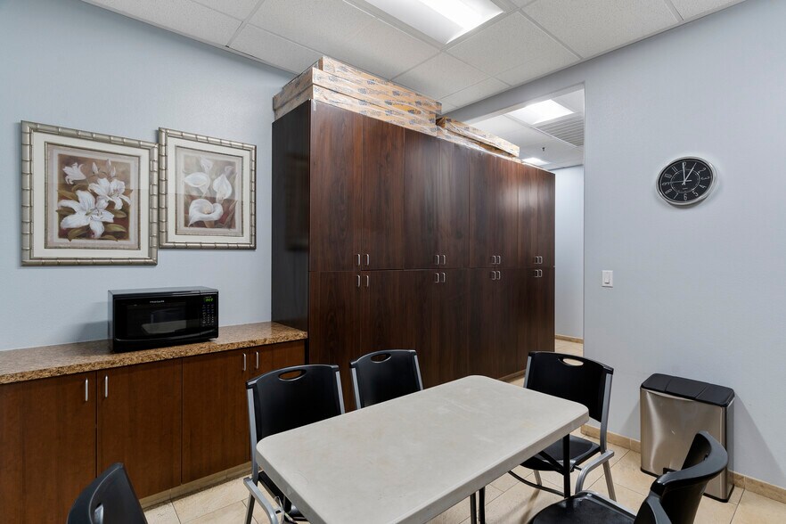 More Photos Of 6252 S Rainbow Blvd, Las Vegas Medical For Sale