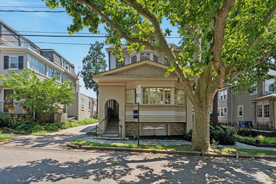 More Photos Of 18 W Evergreen Ave, Philadelphia Office Residential For Sale