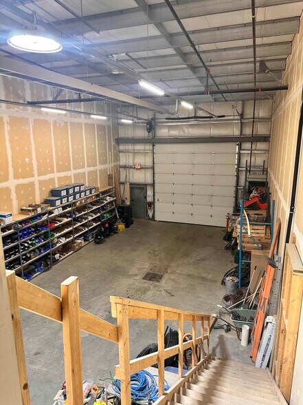 More Photos Of 8800 Venture Ave SE, Calgary Warehouse For Lease