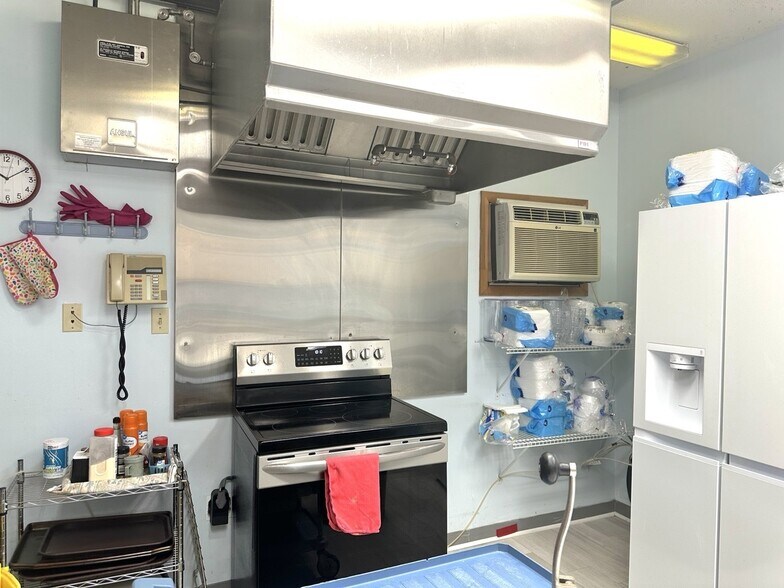 More Photos Of 794 King George Blvd, Savannah Schools For Lease