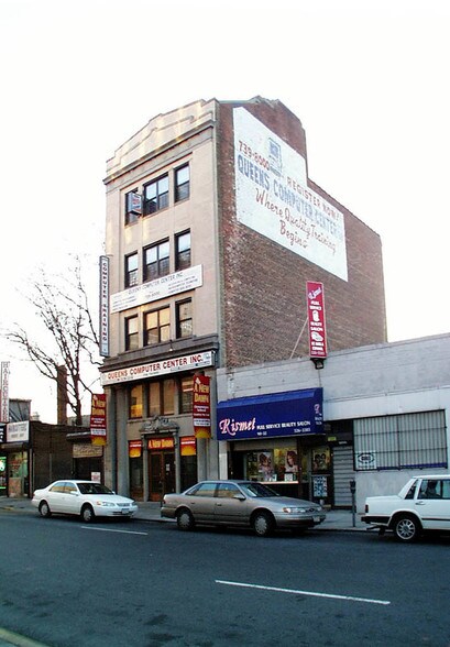 More Photos Of 90-34 161st St, Jamaica Office For Lease