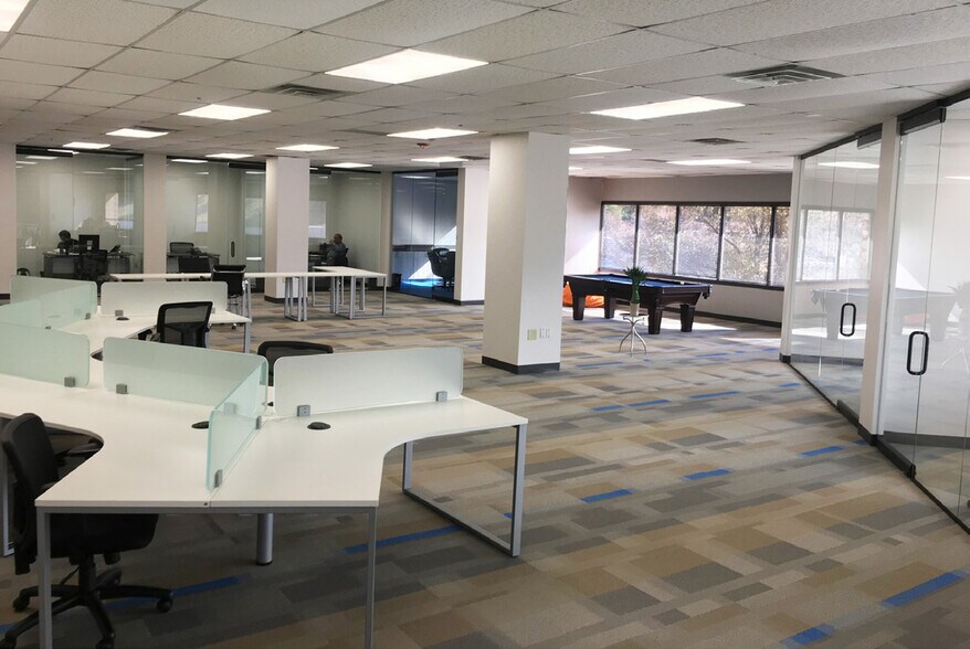 More Photos Of 1400 Corporate Dr, Irving Office For Lease