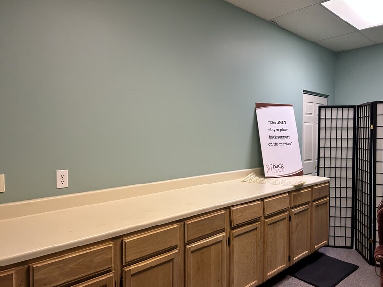 More Photos Of 3234 S Westnedge Ave, Kalamazoo Medical For Sale