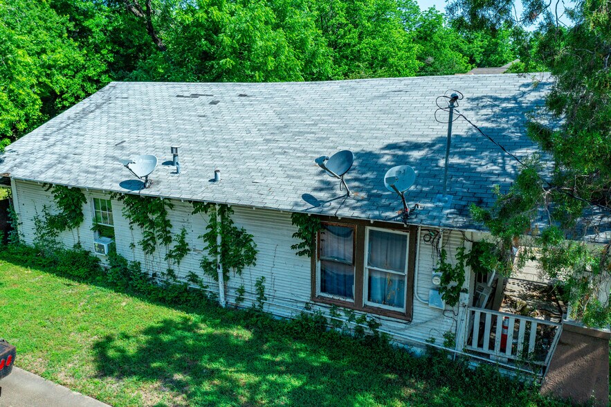 More Photos Of 405 N Virginia St, Terrell Storefront Retail Office For Sale