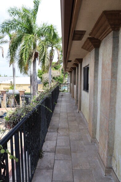 More Photos Of 340 Conniston Rd, West Palm Beach Apartments For Lease