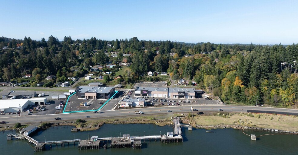 More Photos Of 1233 Teakwood Ave, Coos Bay Freestanding For Sale