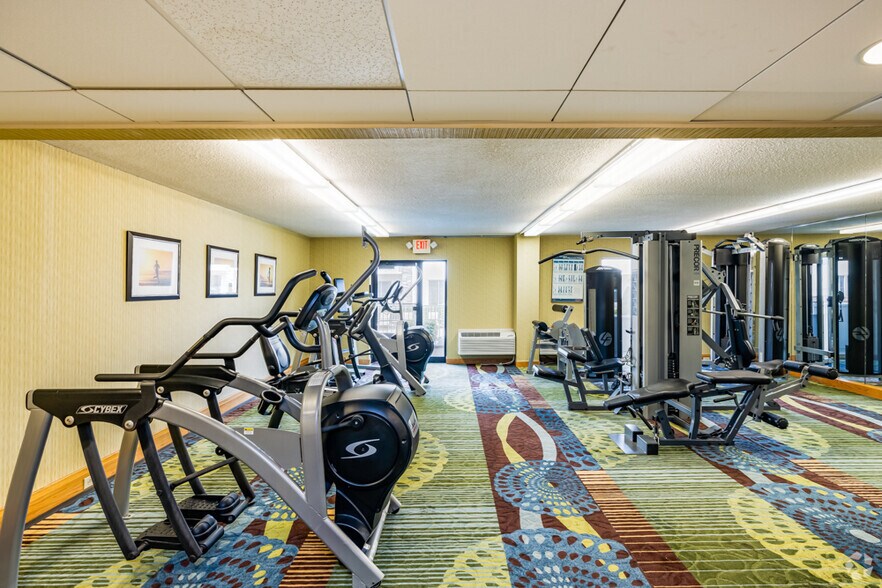 More Photos Of 5311 Campbells Run Rd, Pittsburgh Hotel For Sale