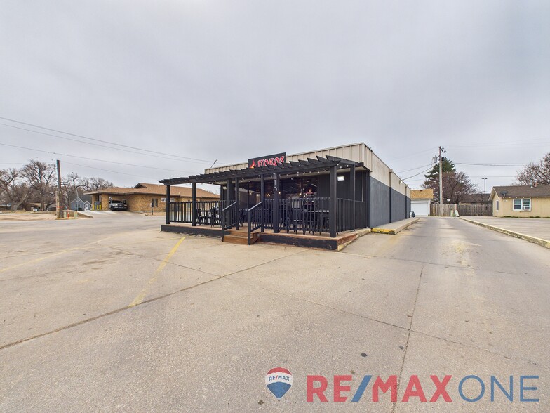 More Photos Of 108 W Kansas Ave, Garden City Office For Sale