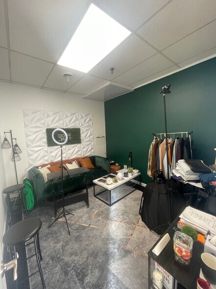 More Photos Of 17716 Oak Park Ave, Tinley Park Office For Sale