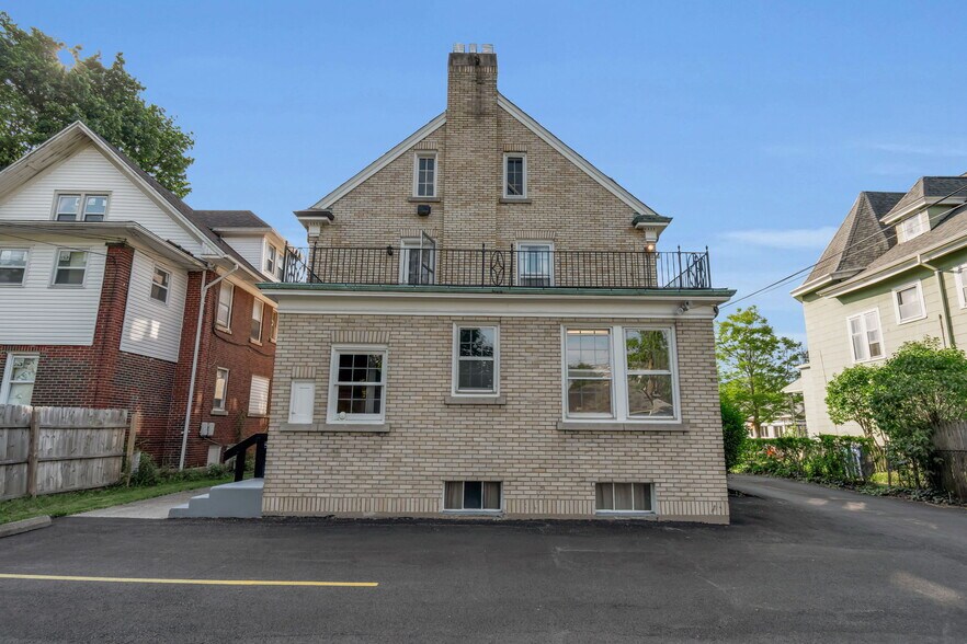 More Photos Of 2740 Main St, Buffalo Office Residential For Sale
