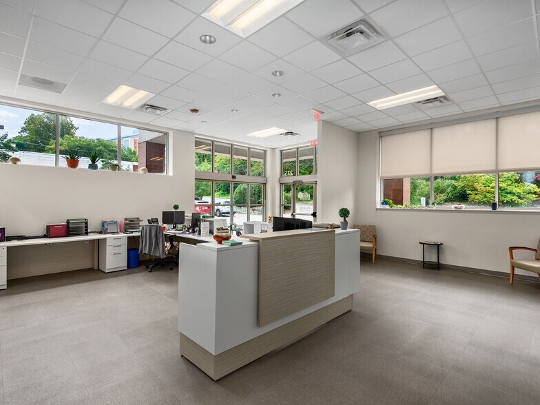 More Photos Of 275 Mcdowell St, Asheville Medical For Sale
