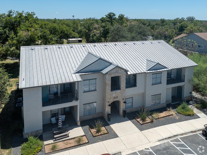 More Photos Of 740 E Mather St, New Braunfels Apartments For Sale