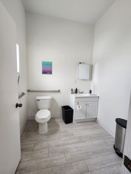 More Photos Of 15 E 7th St, La Junta General Retail For Sale