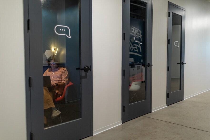 More Photos Of 2400 Old Brick Rd, Glen Allen Coworking Space