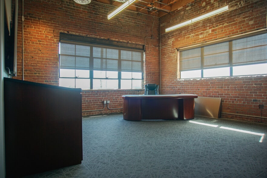 More Photos Of 1950-2190 Cesar Chavez, San Francisco Warehouse For Lease