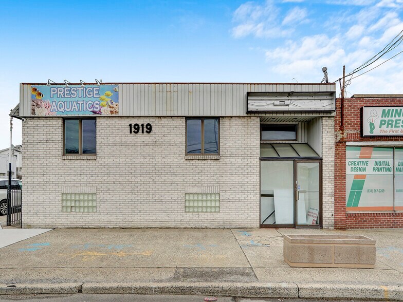 More Photos Of 1919 Deer Park Ave, Deer Park Office For Sale