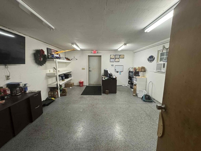 More Photos Of 128 Airport Industrial Dr, Clayton Industrial For Lease
