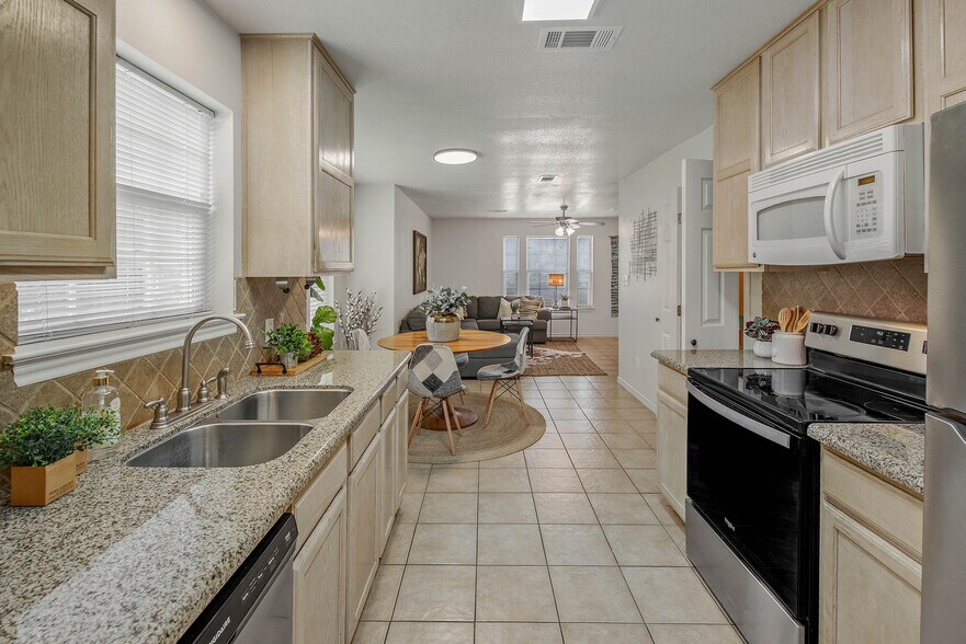 More Photos Of 1128-1136 Gridiron Drive, College Station Apartments For Sale