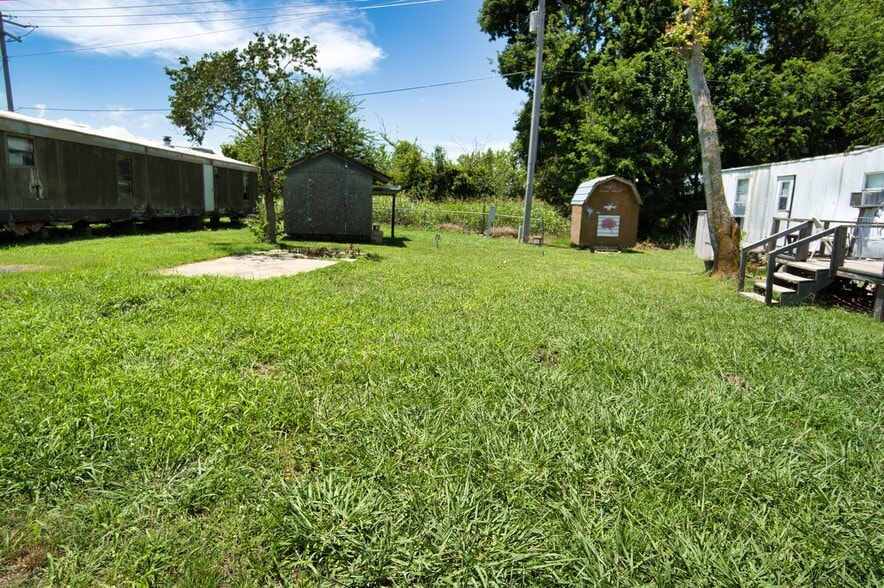 More Photos Of 400 S Front St, Noble Manufactured Housing Mobile Home Park For Sale