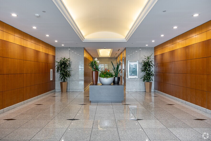 More Photos Of 7000 N Mopac Expy, Austin Office For Sale