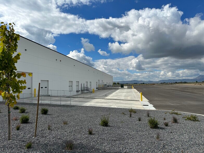 More Photos Of 881 S 200 W, Smithfield Warehouse For Lease